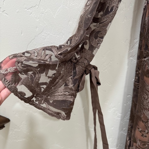 True Decadence Women's 6 Maxi Formal Dress Brown Wedding Cold Shoulder - Picture 6 of 14